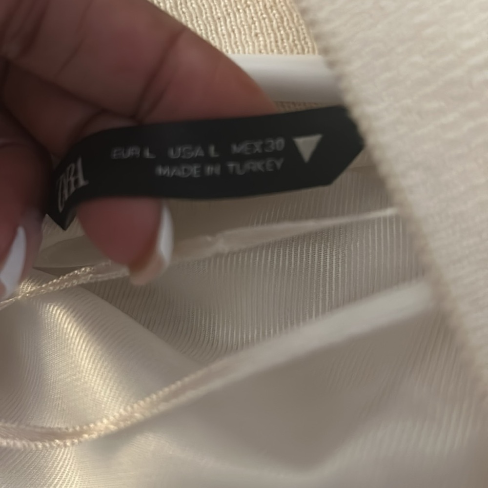 Zara jacket. - Picture 3 of 7